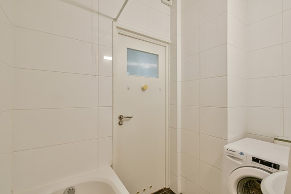 Medium property photo - Zuid-Hollandstraat 104-3, 1082 EM Amsterdam